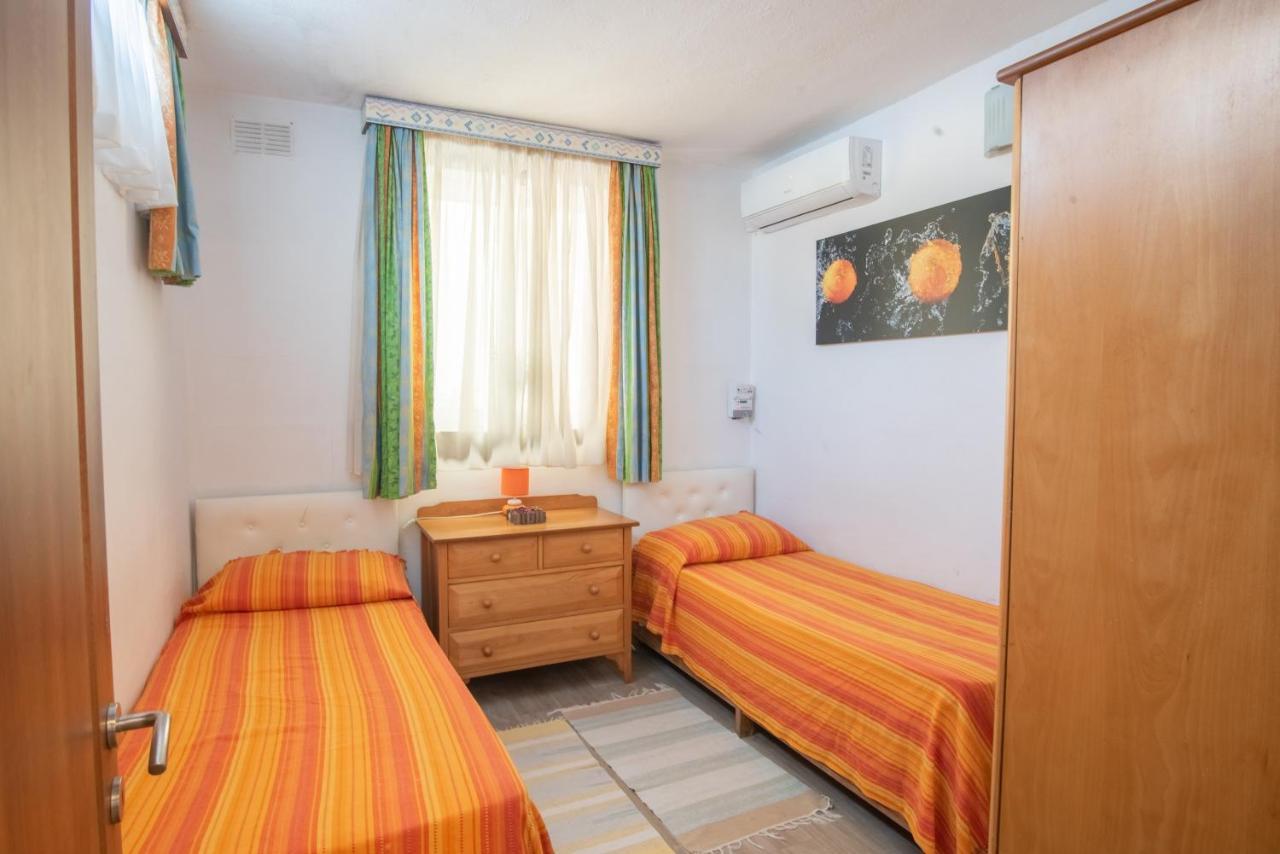 Central Villa Flatlet With Pool - Free Parking And Wifi Lija Экстерьер фото