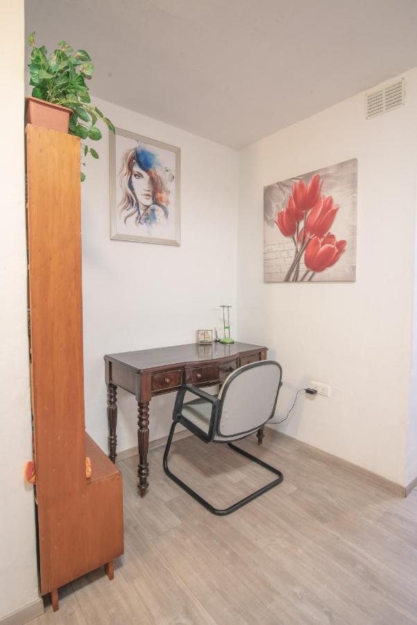 Central Villa Flatlet With Pool - Free Parking And Wifi Lija Экстерьер фото