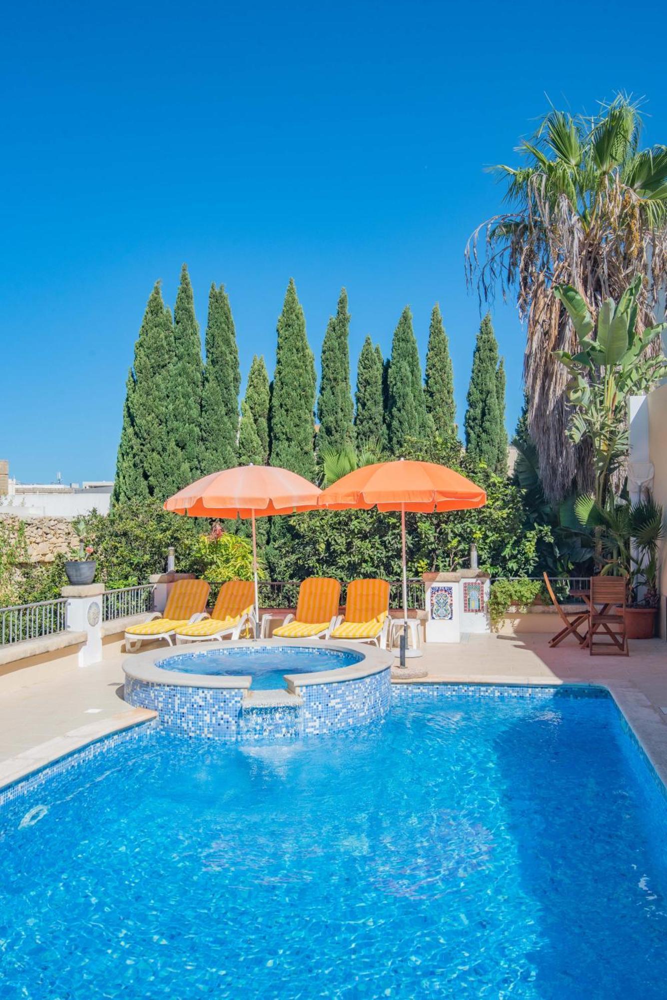 Central Villa Flatlet With Pool - Free Parking And Wifi Lija Экстерьер фото